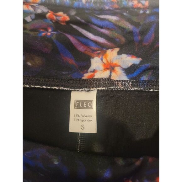 FLEO SHORTS‎ - Picture 3 of 3